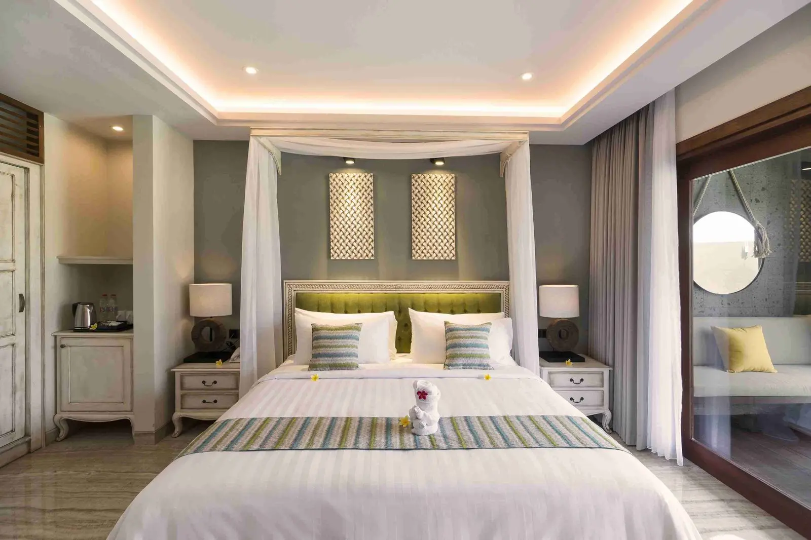 4 Stars Hotel In Pererenan Beach  Canggu
