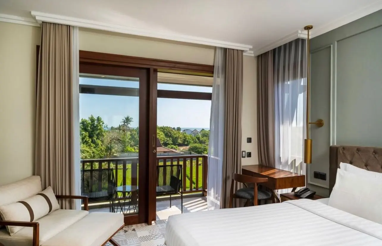 4 Stars Hotel In Pererenan Beach  Canggu