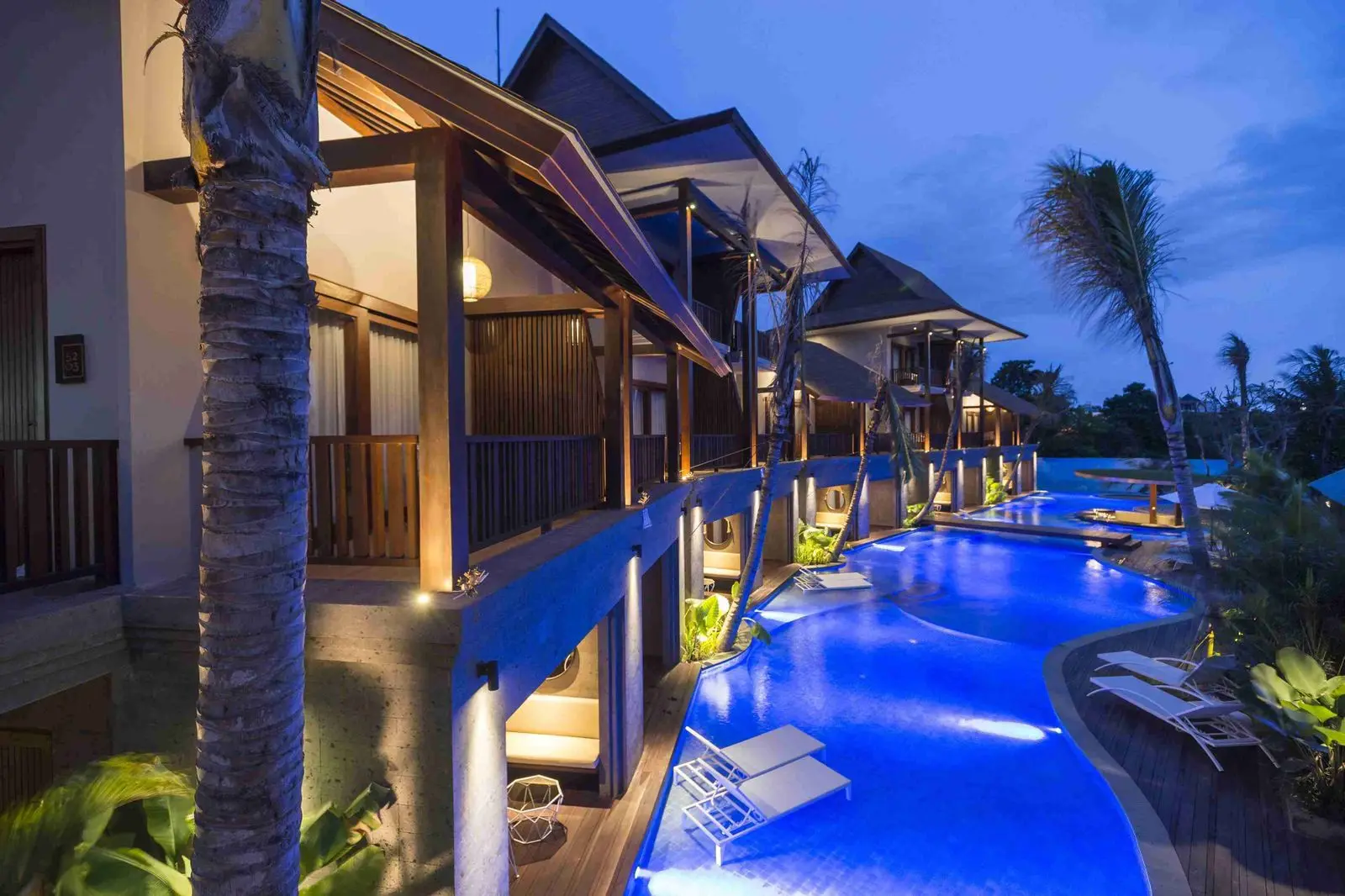 4 Stars Hotel In Pererenan Beach  Canggu