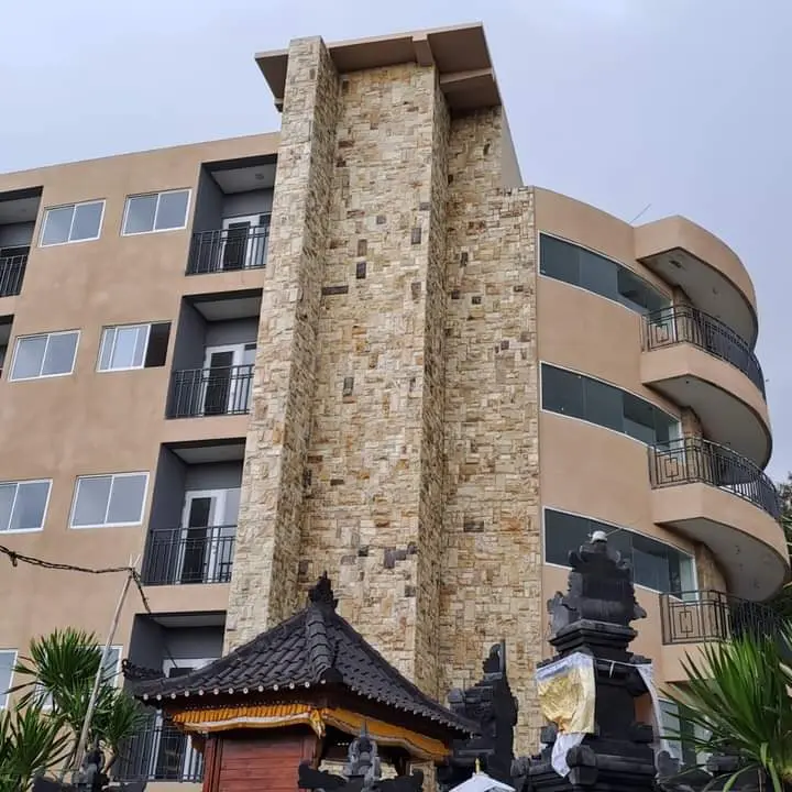 Unfinished 4 Stars Hotel + Shoping Mall In Jimbaran