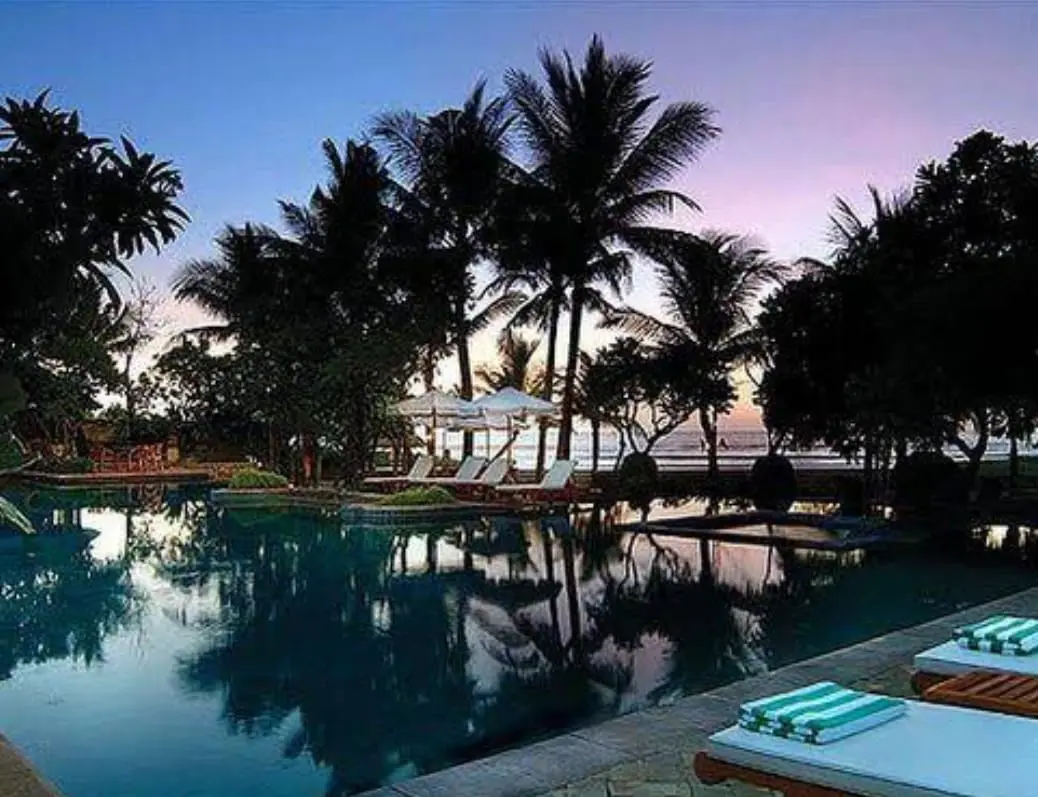 Beach Front Hotel The Royal Seminyak