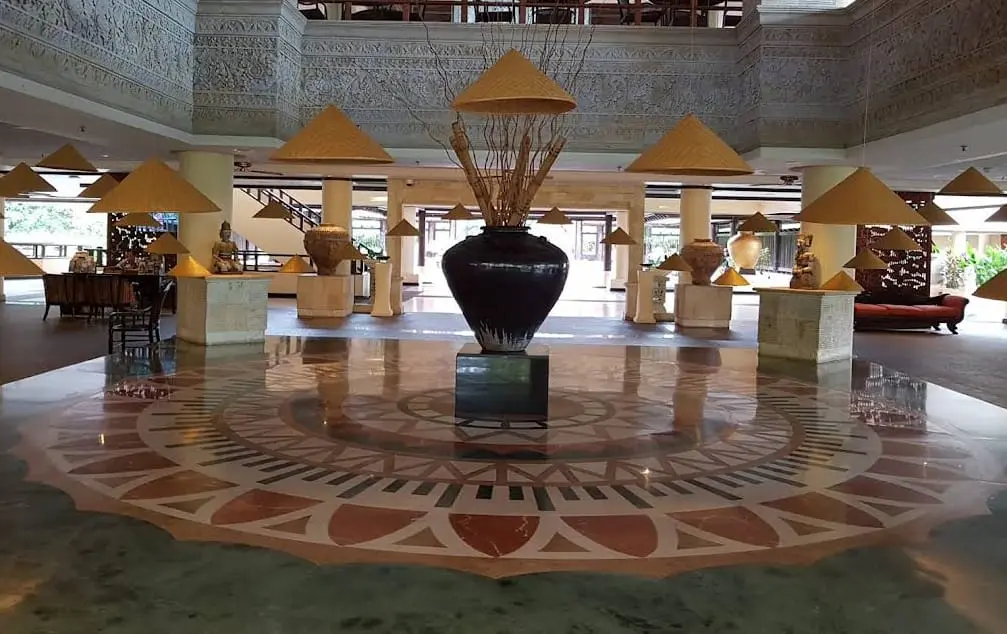 Beach Front Hotel The Royal Seminyak