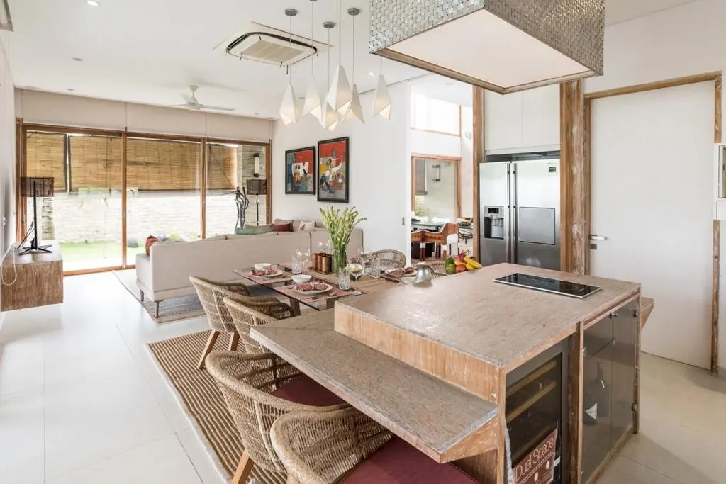 Tranquil Elegance: Luxurious Villa in the Heart of Cemagi