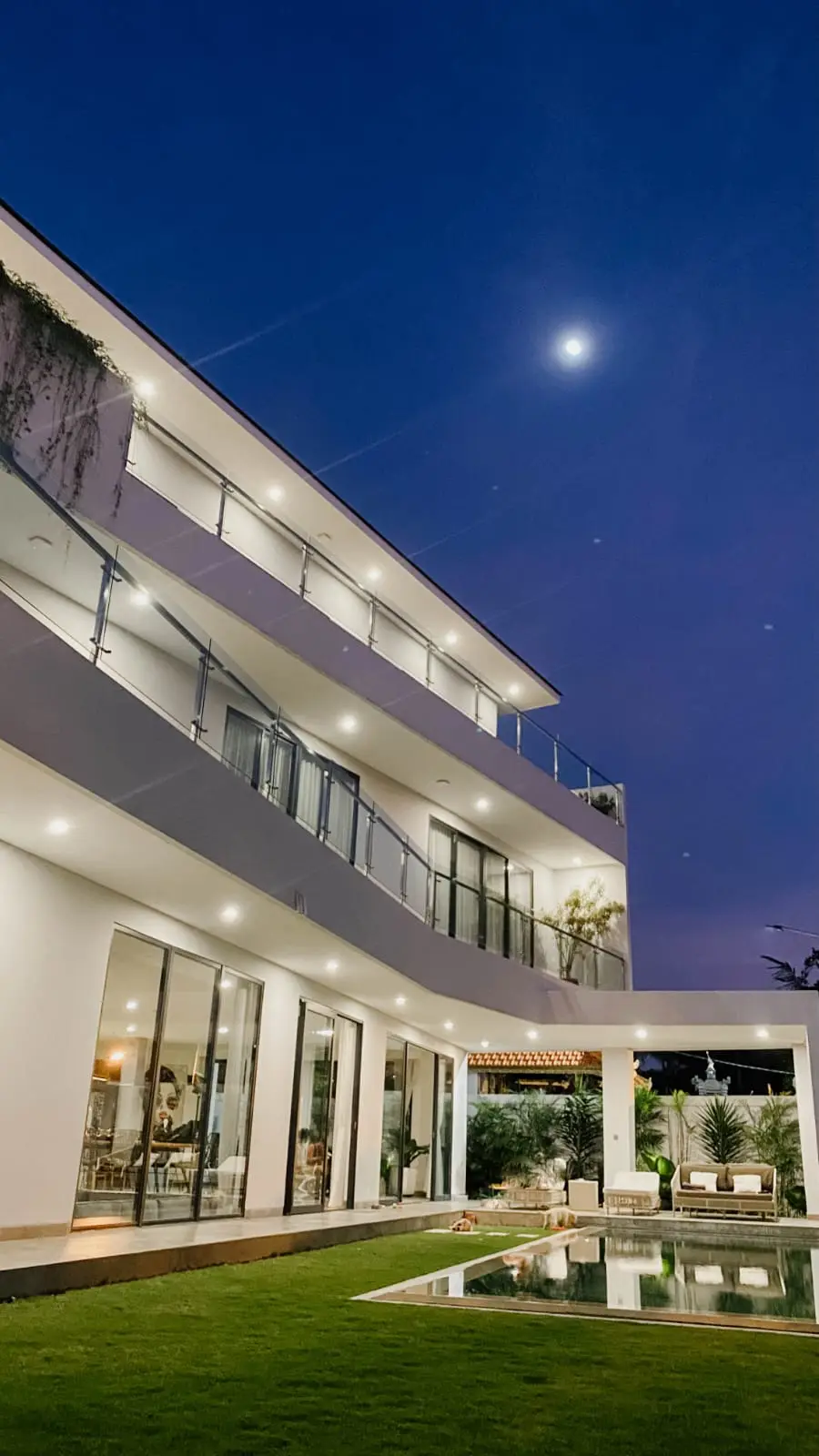 Luxury Villa With Rice Field & Sunset Views In Pererenan