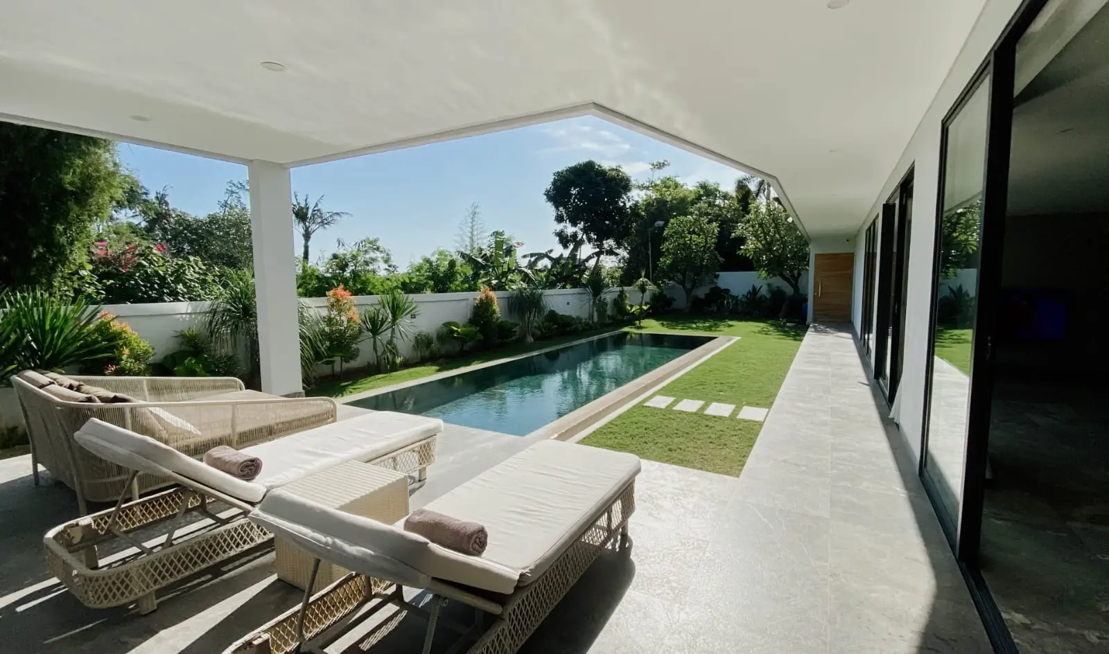 Luxury Villa With Rice Field & Sunset Views In Pererenan